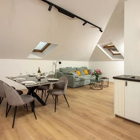 Apartment Beachside Attico Split