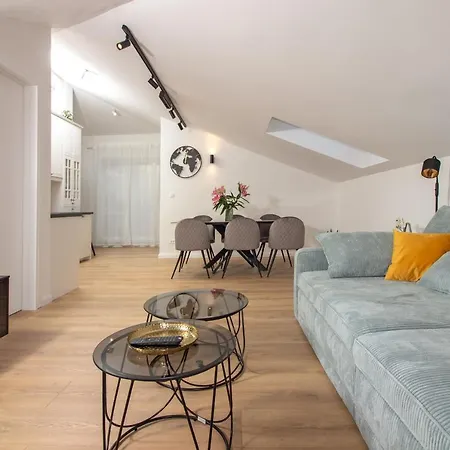 Beachside Attico Apartment