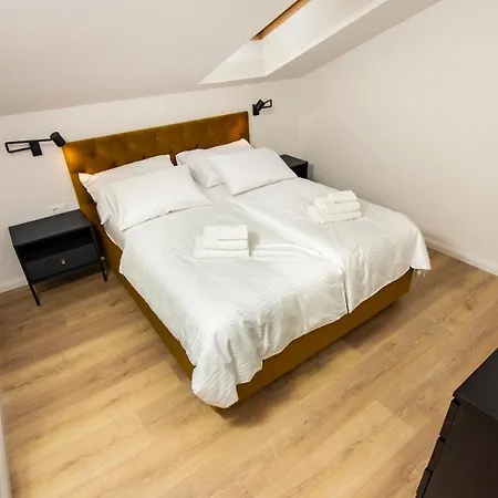 Beachside Attico Апартаменти