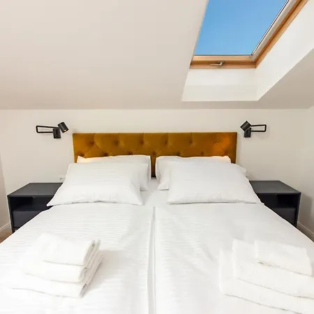 Daire Beachside Attico