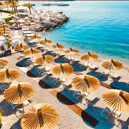 Daire Beachside Attico